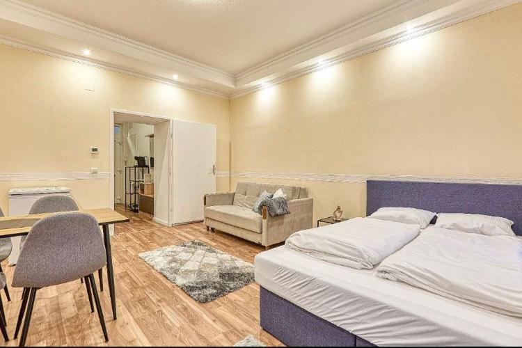 Lovely Airbnb Near Schoenbrunn Apartment เวียนนา ภายนอก รูปภาพ